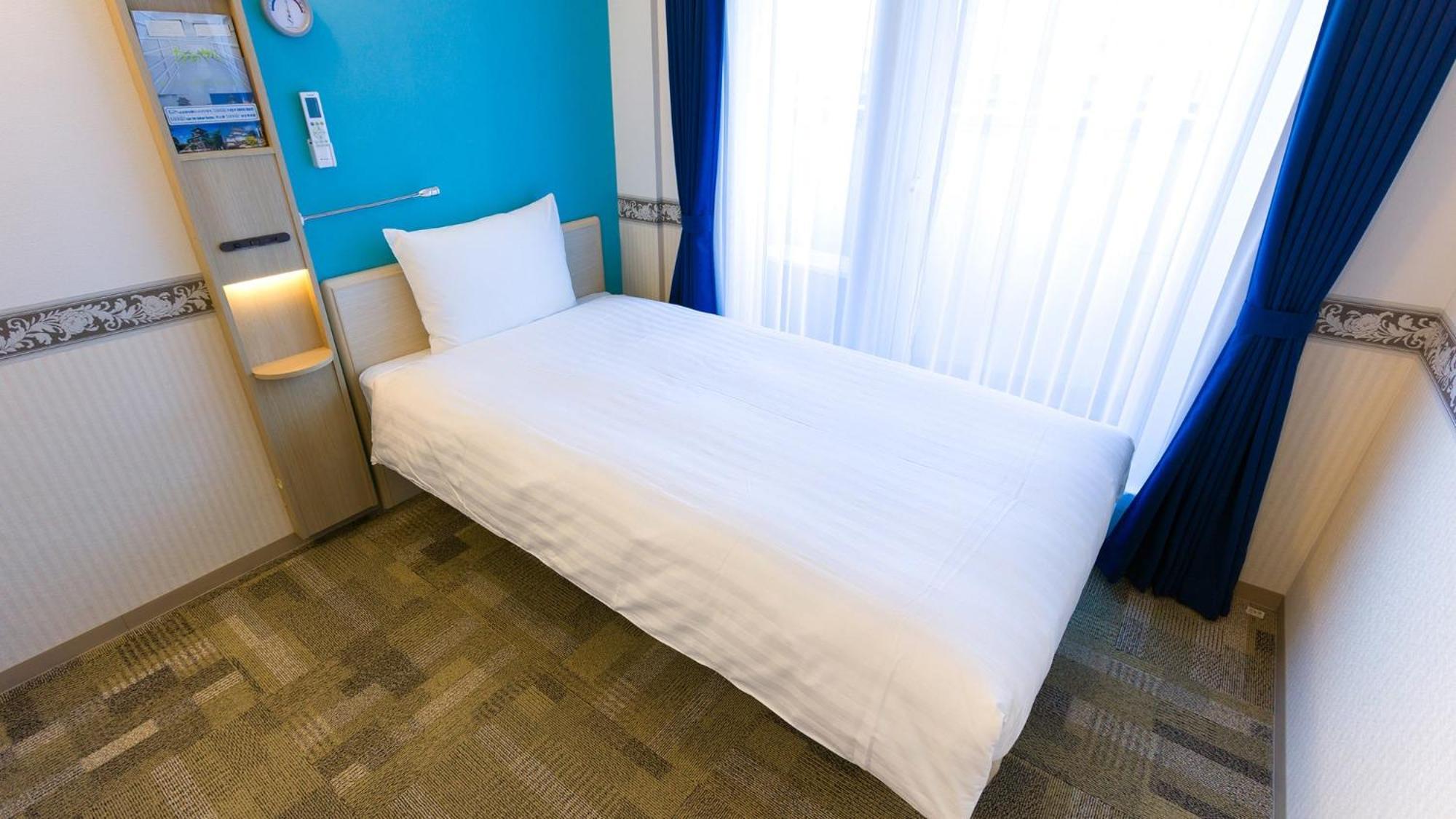 Toyoko Inn Saitama Misato Ekimae Oda fotoğraf